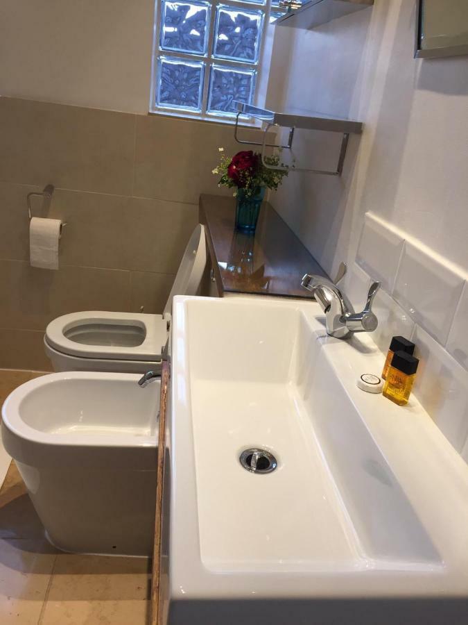 Marble Apartments Tooting House London Exterior photo
